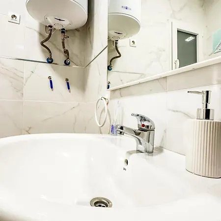 Emi Quarto em Acomodações Particulares *