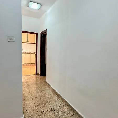 Emi Quarto em Acomodações Particulares *